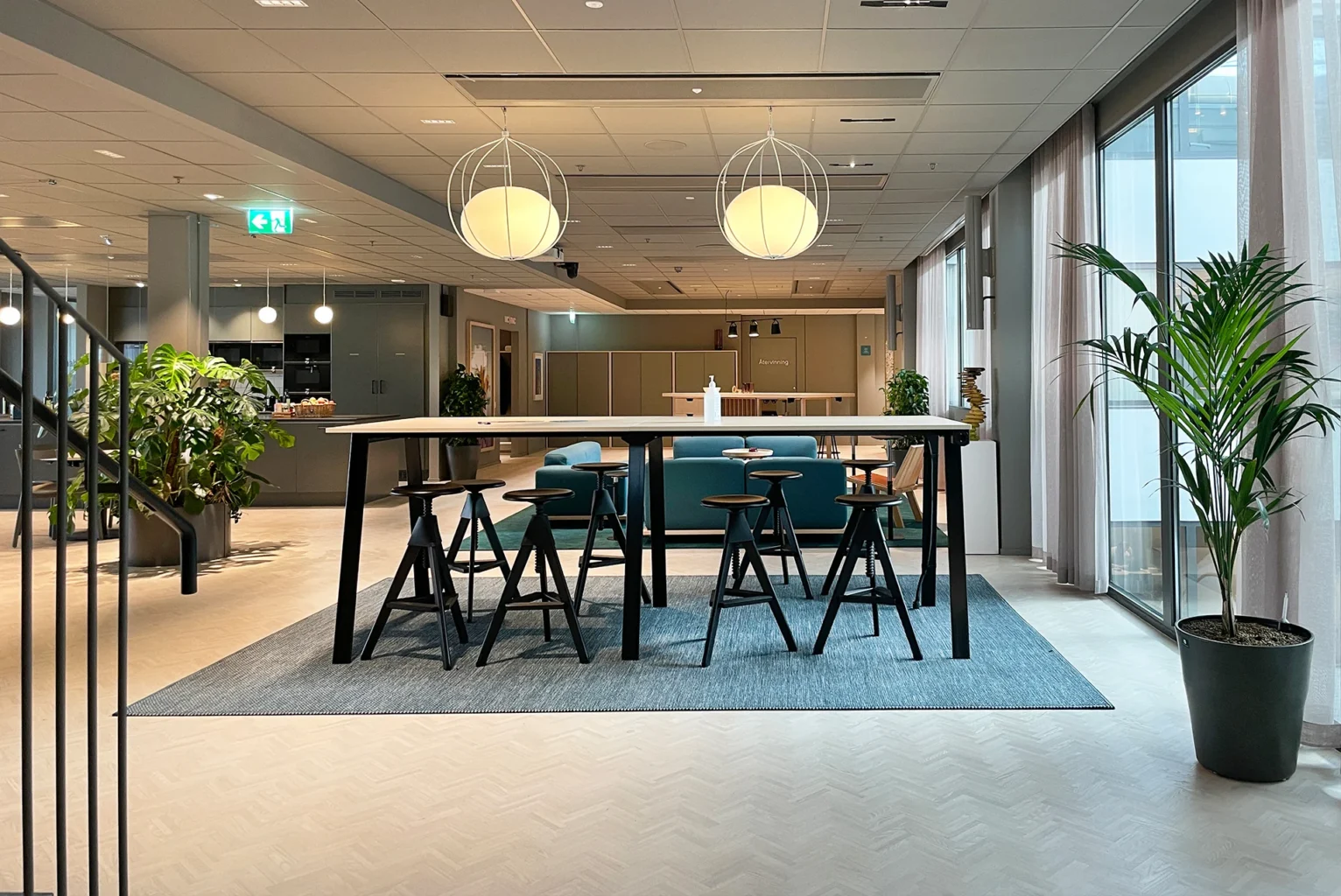 Fabege head office, Stockholm, vertikala växtvägg inomhus och växtinredning